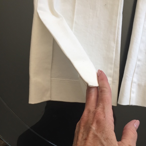 Donna Degnan Front Center Seam Wide Leg Side Slit Hem off White Pants, size 4 - Picture 6 of 12